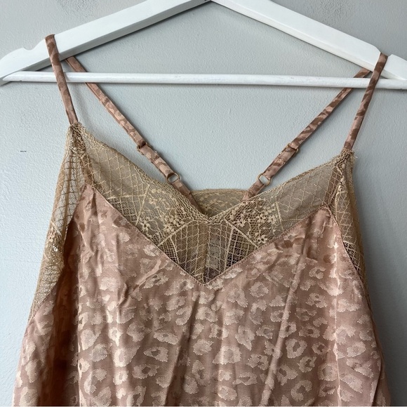 Jodifl Animal Print Lace Tank Top Medium - Picture 6 of 6